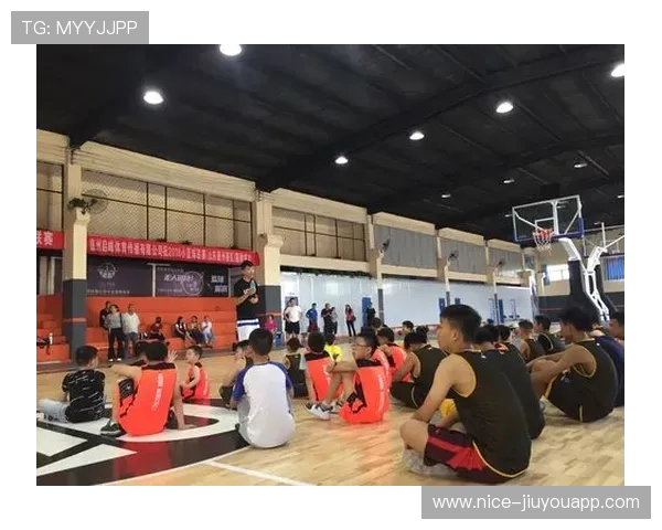 篮球联赛青训营开展心理辅导与家庭教育联动项目，篮球训练营主题